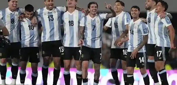 الأرجنتين تُحقق انتصارًا كبيرًا على البرازيل برباعية نظيفة في تصفيات كأس العالم