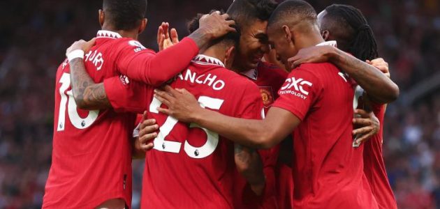 نابولي يحبط محاولات مانشستر يونايتد في سوق الانتقالات