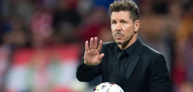 أتلتيكو مدريد يبدأ محادثات حول صفقة مزدوجة محتملة مع أستون فيلا