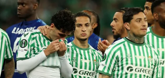 نجم مانشستر يونايتد أنتوني يرفض الانتقال إلى الدوري الإيطالي وينتظر ريال بيتيس