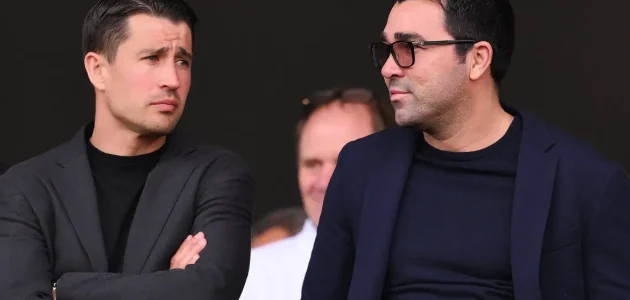 برشلونة يسعى للتعاقد مع ثلاثة مهاجمين من الشباب